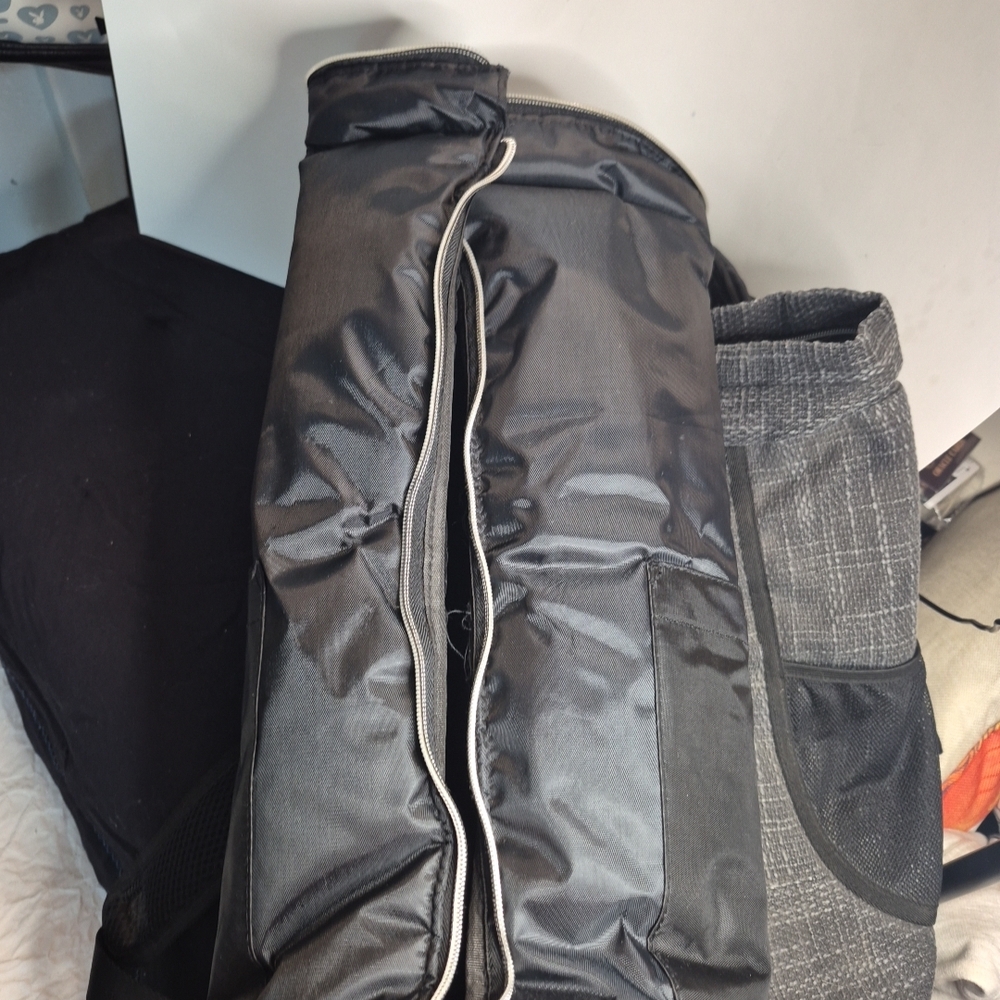 Gray Backpack with Green Stitching - image 5